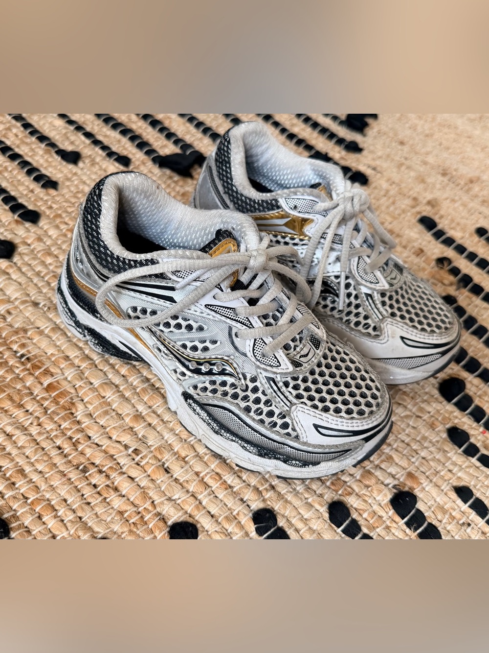 Kids saucony White and Black Mesh Running Sneakers